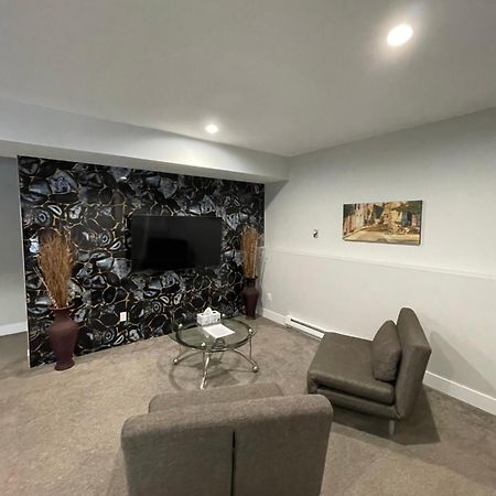 2 Bedroom Suite With Full Kitchen Revelstoke Extérieur photo